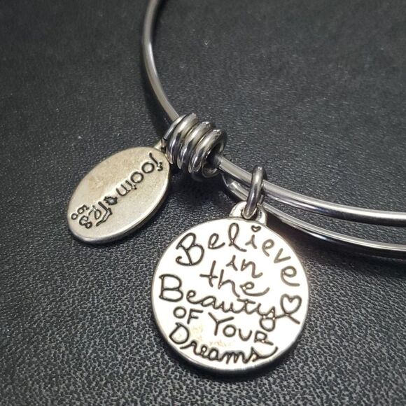 *Final Sale* Footnotes silver tone charm bracelet - Picture 6 of 8